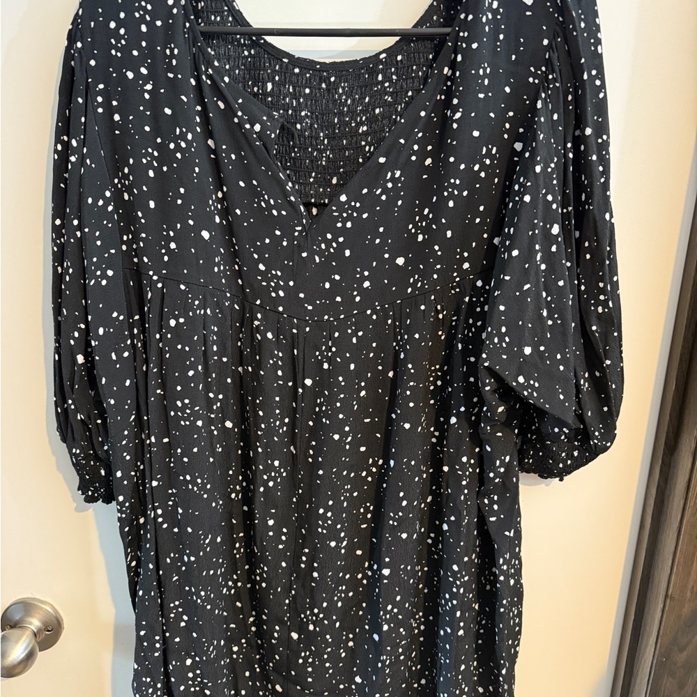 Terra & Sky Black and White Patterned Top